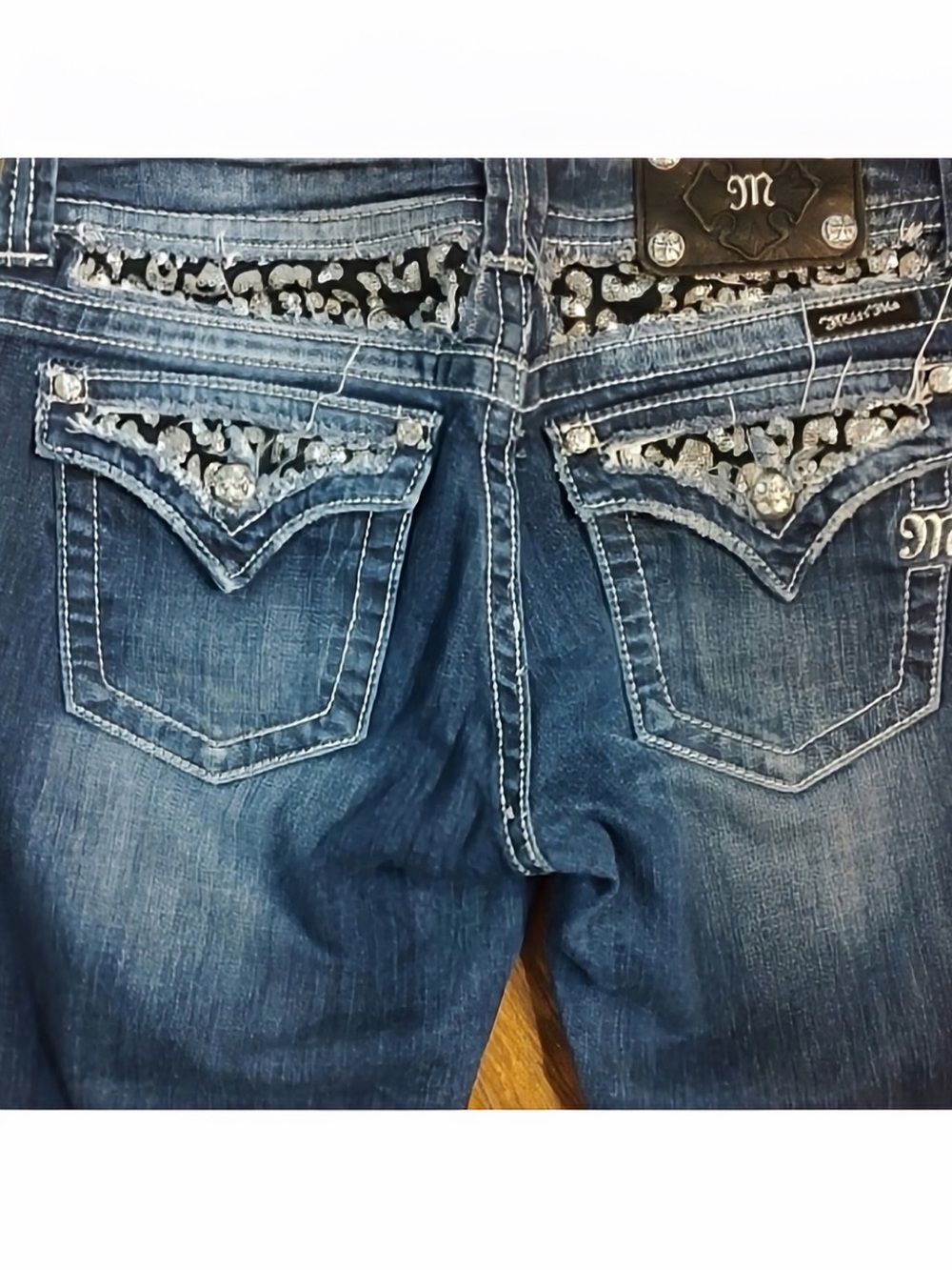 Gorgeous Miss Me Easy Capri Jeans With Embellished Pockets 21” Inseam
